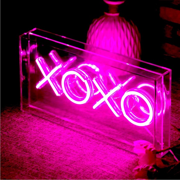 XOXO Pink Neon LED Hugs Kisses Light Cute Kawaii Wall Room Decor Gift/Present - Picture 6 of 6